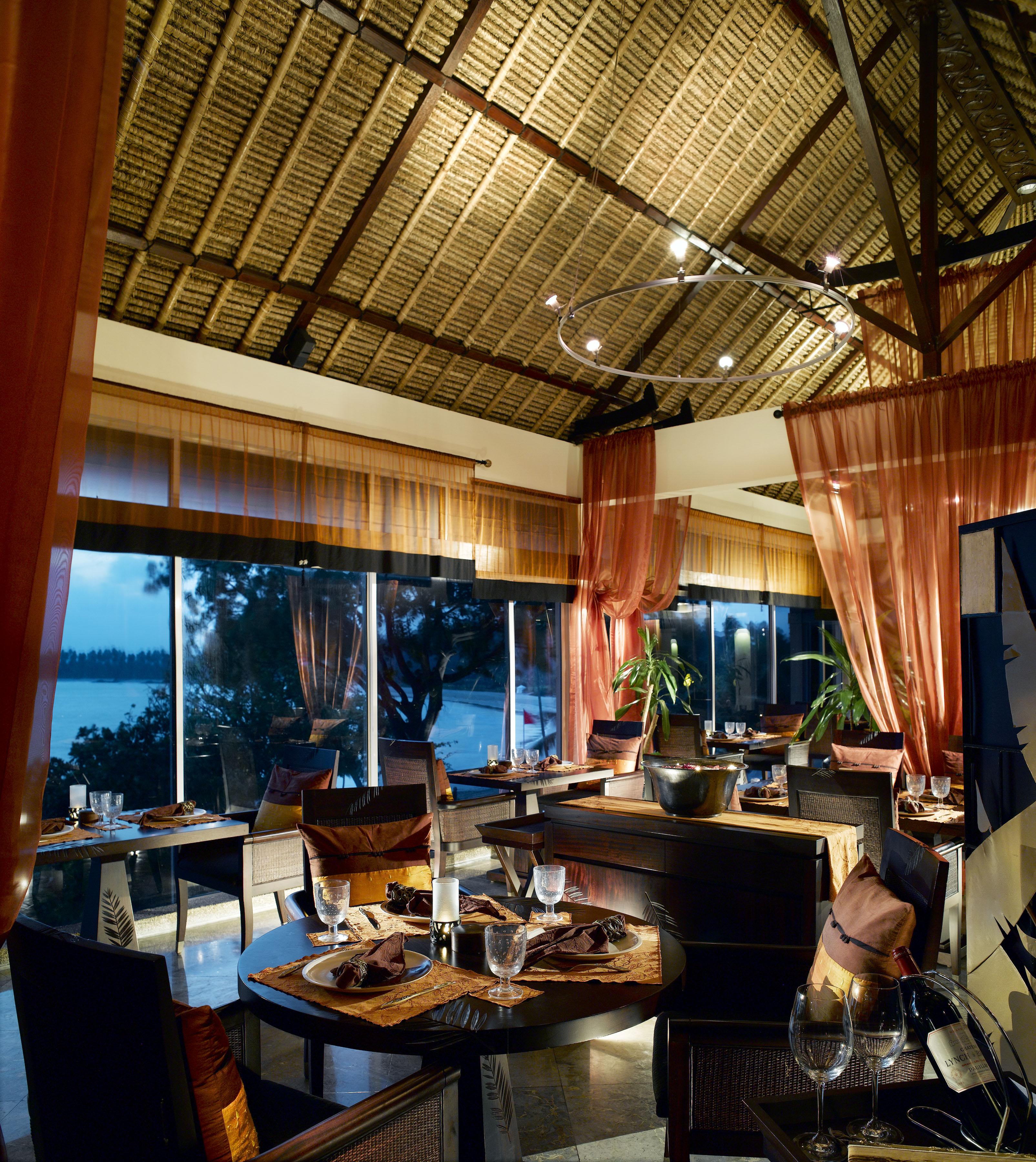 Hotel Banyan Tree Bintan Lagoi Restaurace fotografie
